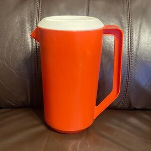 Rubbermaid Orange Pitcher with White Lid from 1980’s 2 1/4 quarts